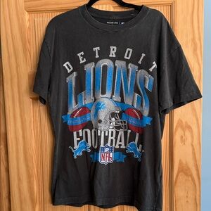 NWT Abercrombie & Fitch Black Detroit Lions Tee